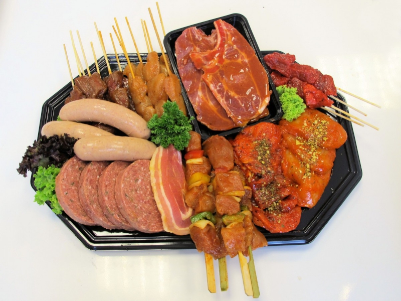 boucherie-CORRENS-min_bbq_butcher_shop_supermarket_meal_party-766127